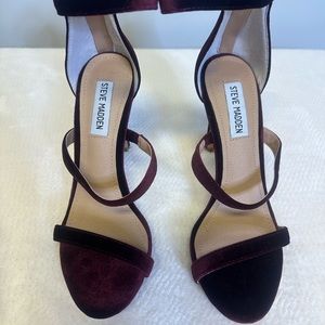 Steve Madden burgundy suede heels